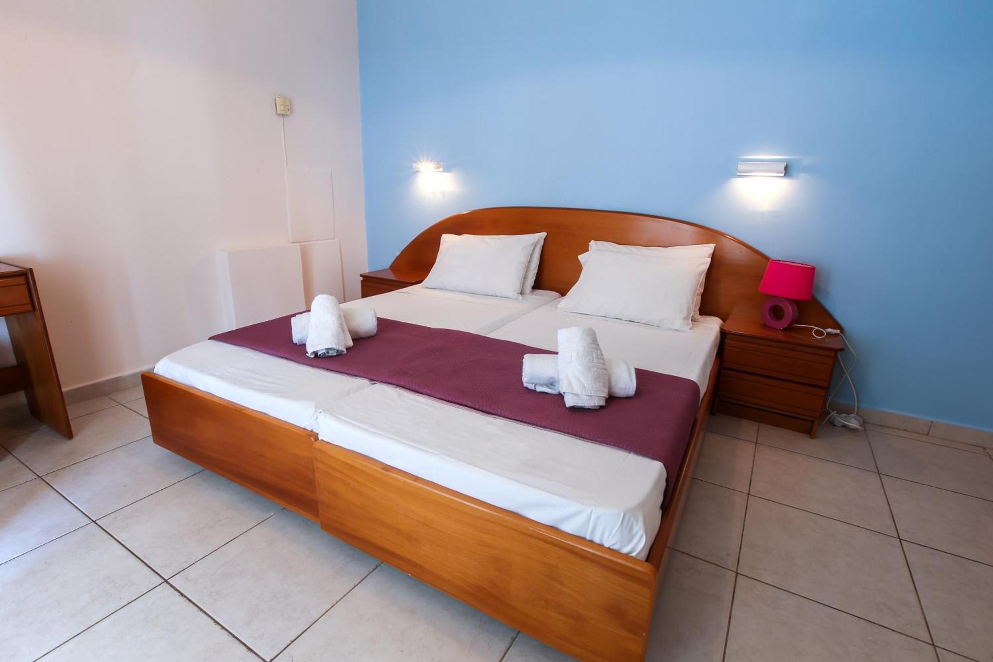 S&C Kosmos Beach Resort Roda  Buitenkant foto