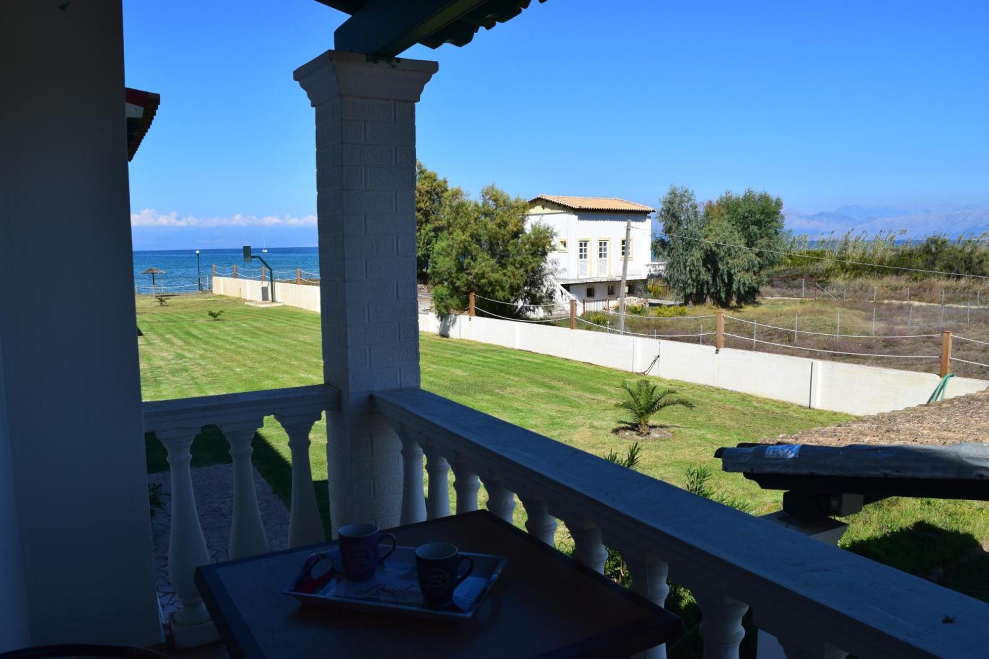 S&C Kosmos Beach Resort Roda  Buitenkant foto