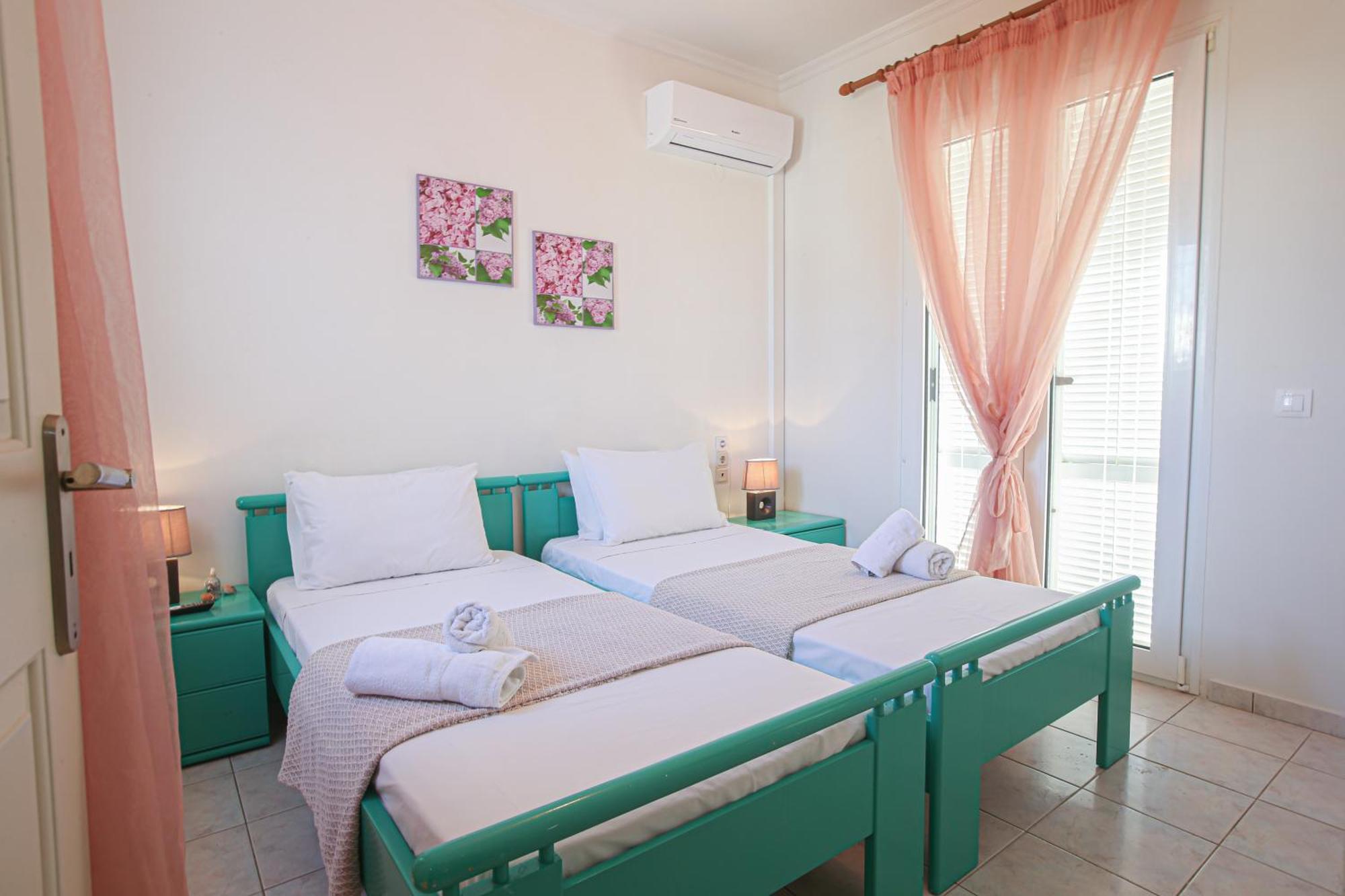 S&C Kosmos Beach Resort Roda  Buitenkant foto