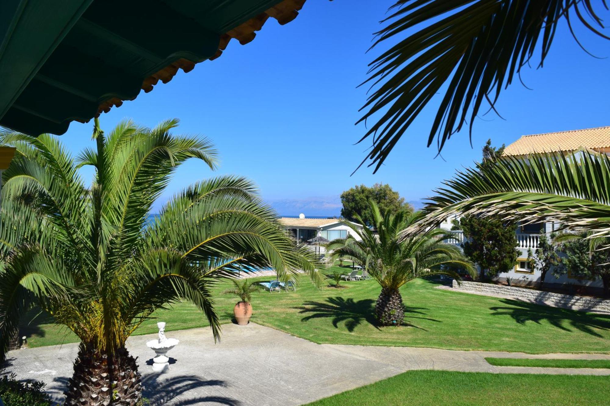 S&C Kosmos Beach Resort Roda  Buitenkant foto