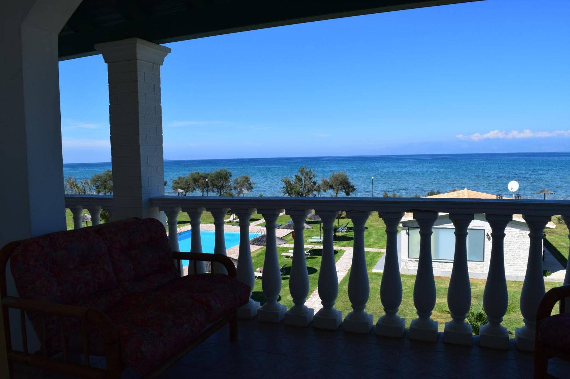 S&C Kosmos Beach Resort Roda  Buitenkant foto