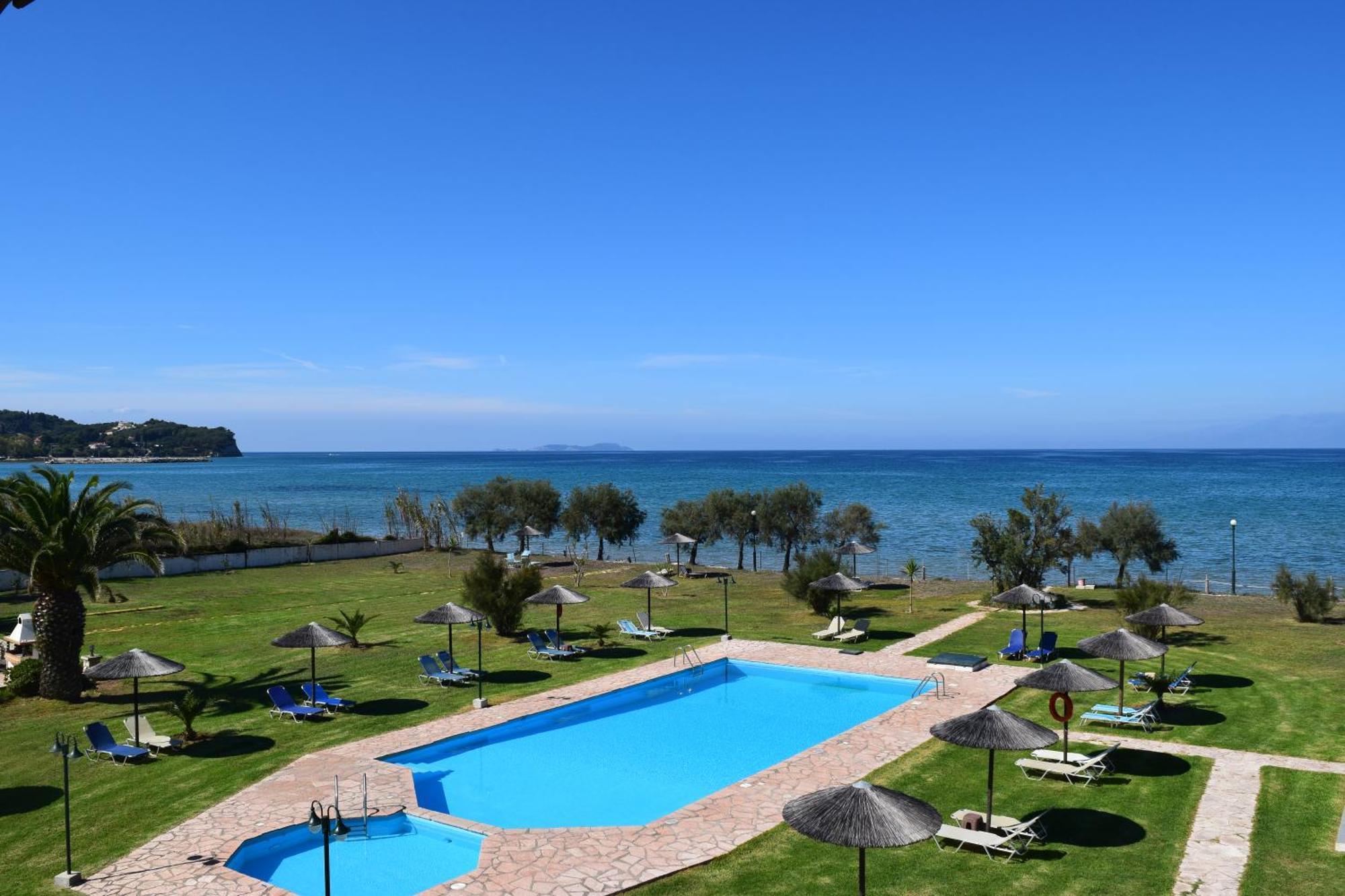 S&C Kosmos Beach Resort Roda  Buitenkant foto