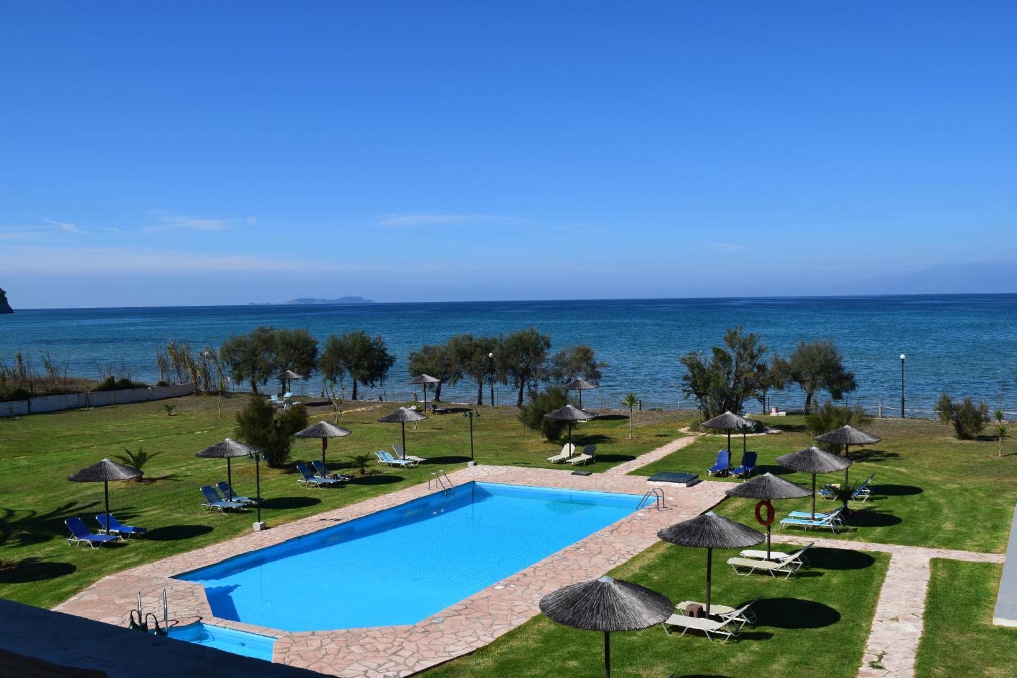 S&C Kosmos Beach Resort Roda  Buitenkant foto
