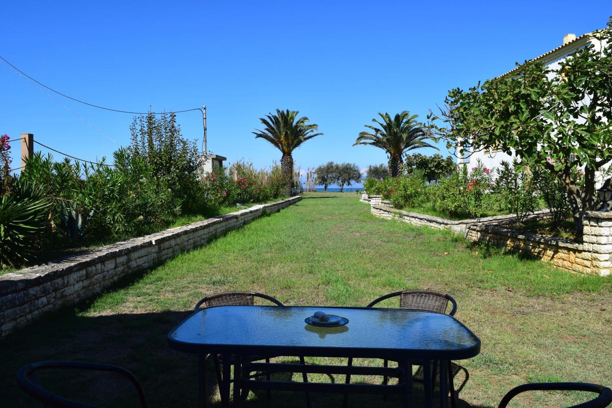 S&C Kosmos Beach Resort Roda  Buitenkant foto
