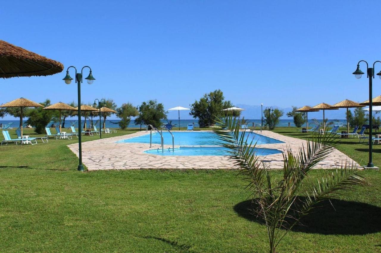 S&C Kosmos Beach Resort Roda  Buitenkant foto